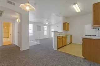 Photo #5: 2229703 Listing 