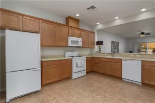 Photo #6: 2229711 Listing 