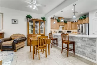 Photo #4: 2229766 Listing 