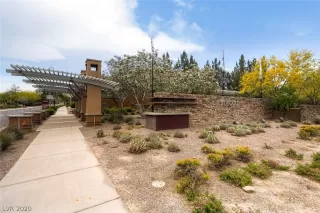 Photo #2: 2229783 Listing