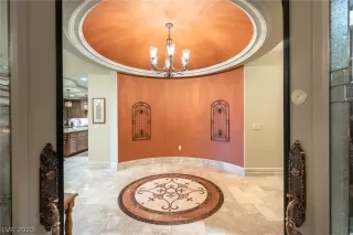 Photo #1: 2229785 Listing 