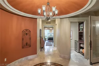 Photo #2: 2229785 Listing 