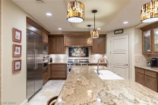 Photo #4: 2229785 Listing 