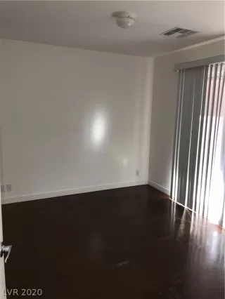 Photo #5: 2229797 Listing 