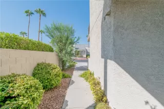 Photo #2: 2229798 Listing 