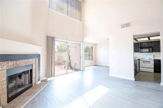 Photo #5: 2229798 Listing 