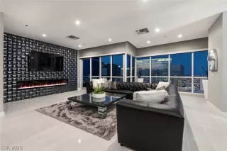 Photo #4: 2229864 Listing