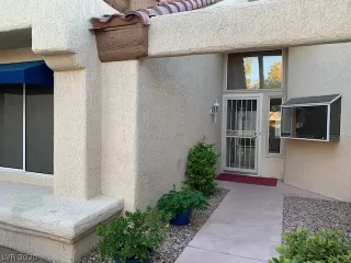 Photo #1: 2229865 Listing 