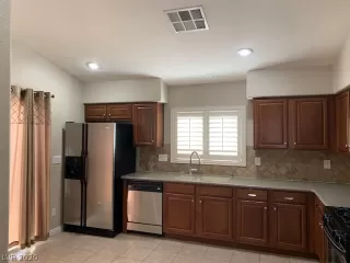 Photo #2: 2229898 Listing 