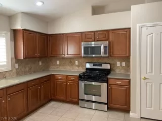 Photo #4: 2229898 Listing 