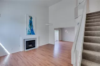 Photo #2: 2229909 Listing 