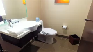 Photo #6: 2229912 Listing