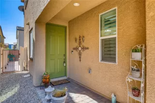 Photo #2: 2229918 Listing 