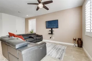 Photo #3: 2229918 Listing 