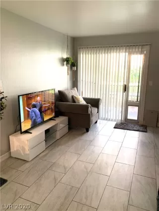 Photo #3: 2229934 Listing