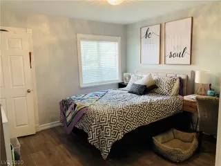 Photo #4: 2229934 Listing