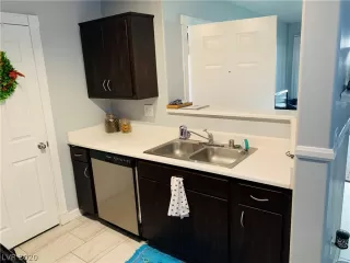 Photo #6: 2229934 Listing