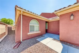 Photo #1: 2229944 Listing 