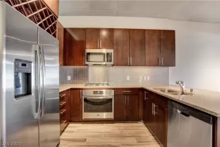 Photo #2: 2229974 Listing