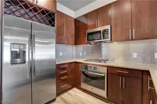Photo #3: 2229974 Listing