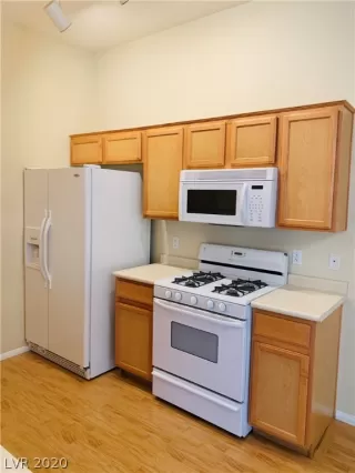 Photo #6: 2230008 Listing