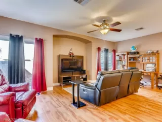 Photo #1: 2230025 Listing