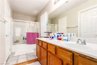 Photo #6: 2230057 Listing