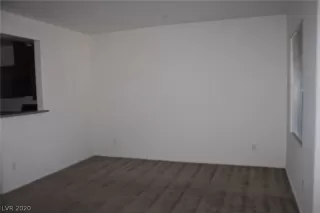 Photo #3: 2230069 Listing 