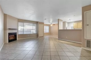 Photo #5: 2230079 Listing