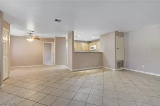 Photo #6: 2230079 Listing