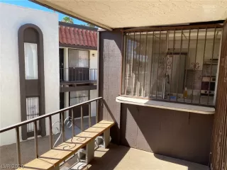 Photo #4: 2230114 Listing