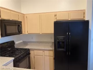 Photo #3: 2230170 Listing