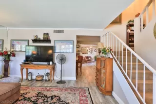 Photo #4: 2230184 Listing