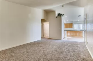 Photo #4: 2230241 Listing