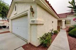 Photo #2: 2230262 Listing 