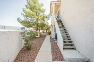 Photo #3: 2230289 Listing