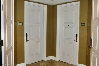 Photo #4: 2230299 Listing