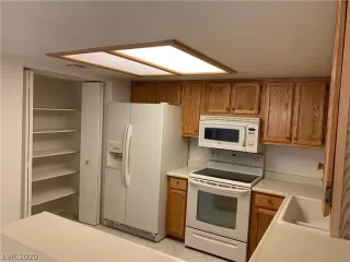 Photo #5: 2230310 Listing 