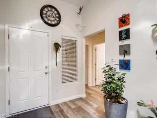 Photo #3: 2230349 Listing