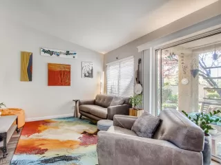 Photo #4: 2230349 Listing