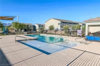 Photo #4: 2230424 Listing