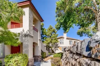 Photo #1: 2230462 Listing