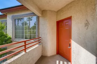 Photo #3: 2230462 Listing