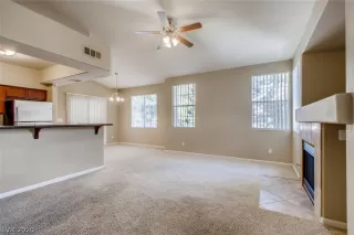 Photo #5: 2230462 Listing