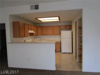 Photo #5: 2230529 Listing