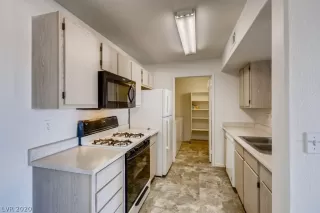 Photo #3: 2230556 Listing 