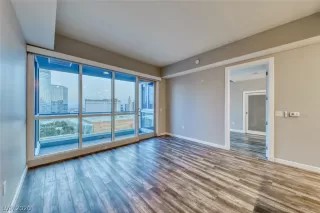 Photo #2: 2230566 Listing