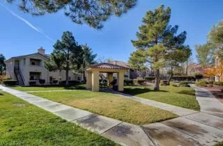 Photo #3: 2230598 Listing