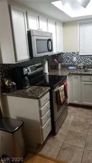 Photo #1: 2230612 Listing 