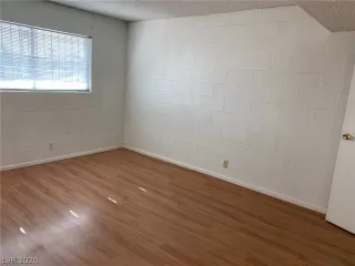 Photo #6: 2230616 Listing 